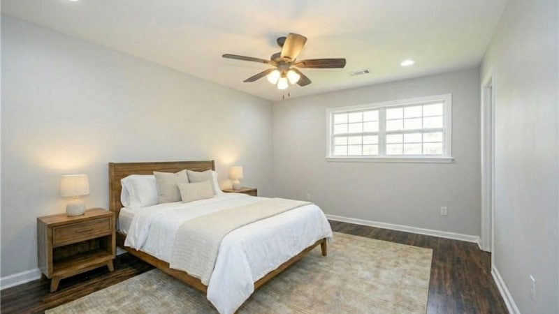 Building Photo - 3834 Cambridge St