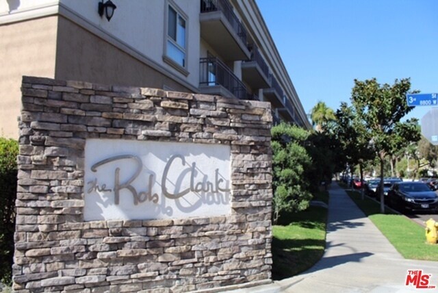 Building Photo - 141 S Clark Dr