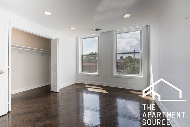 Building Photo - 2450 N Milwaukee Ave