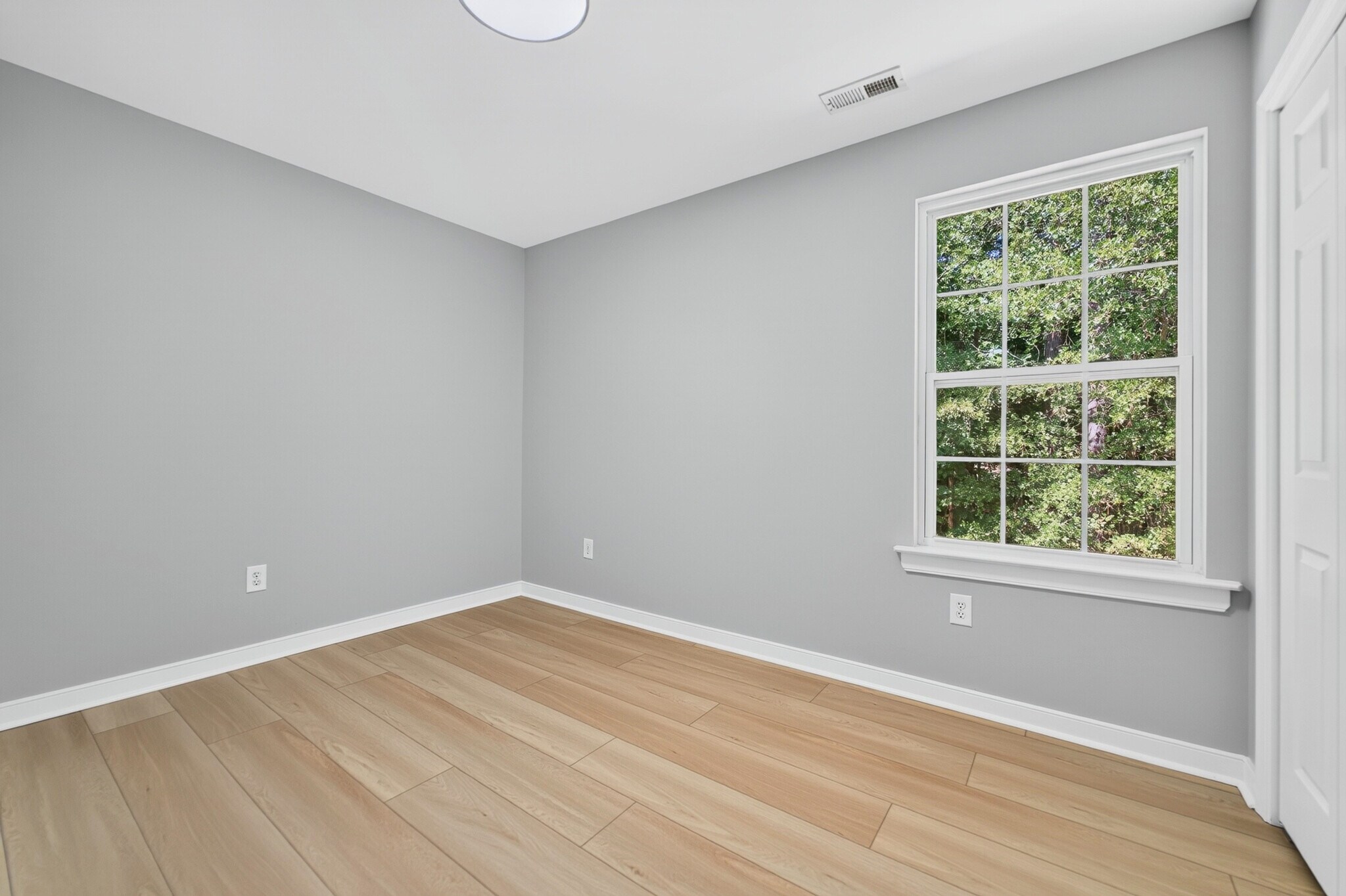 Building Photo - 5806 Garden Ridge Rd