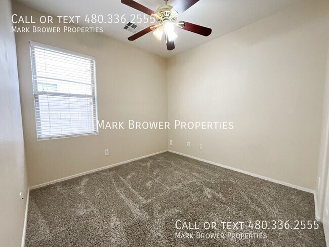 Building Photo - 4450 E Oxford Ln