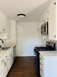 Building Photo - 2750 Piedmont Ave