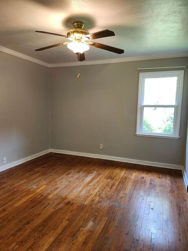 Building Photo - 3 Bedroom 2 Bath home in Red Bank TN