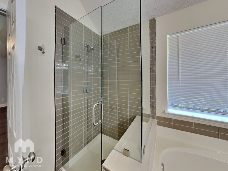 Building Photo - 2616 Belmont Ct