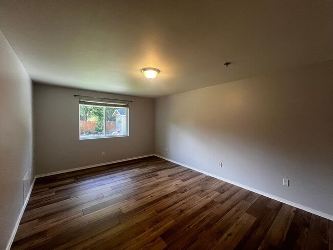 Building Photo - Beautiful 4BD in Birch Bay Village!