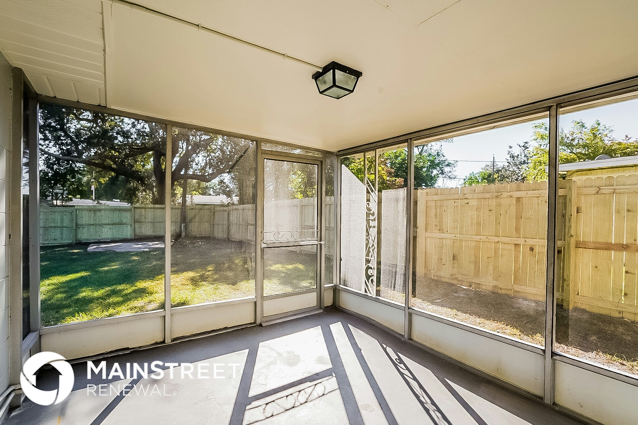 Building Photo - 10246 108th Ave N