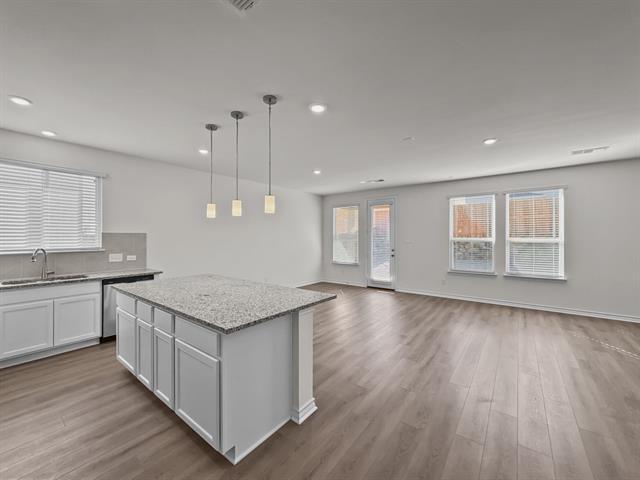 Building Photo - 664 Jupe Wy