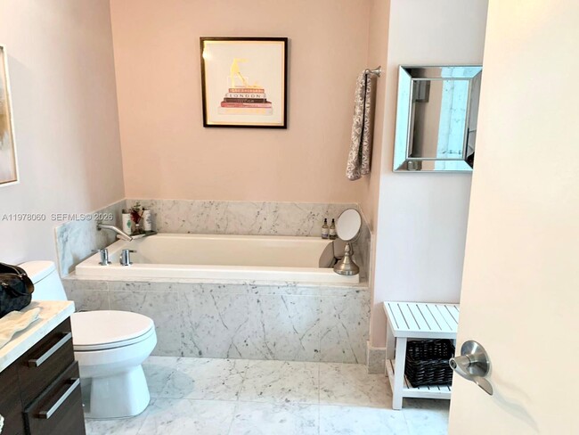 Building Photo - 253 NE 2nd St