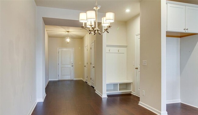 Building Photo - Elegant Townhome in Pooler