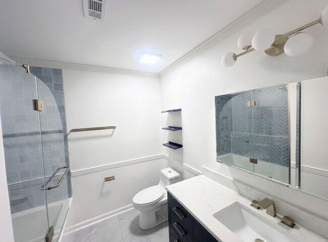 Building Photo - 2 Bedroom, 1.5 Bathroom Townhome in Durham