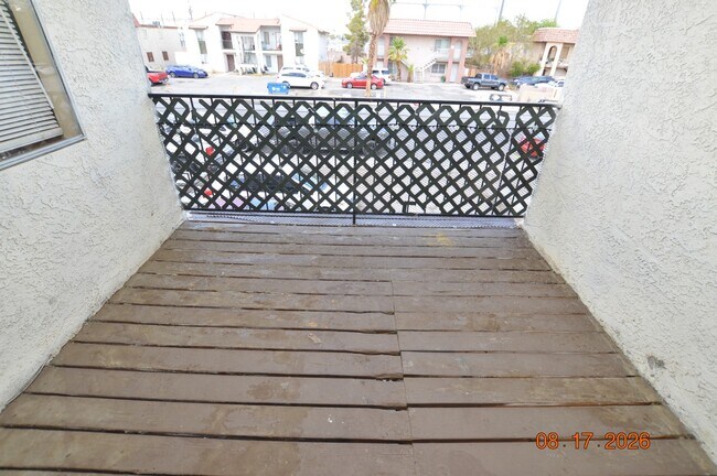 Building Photo - 5267 Del Gado Dr