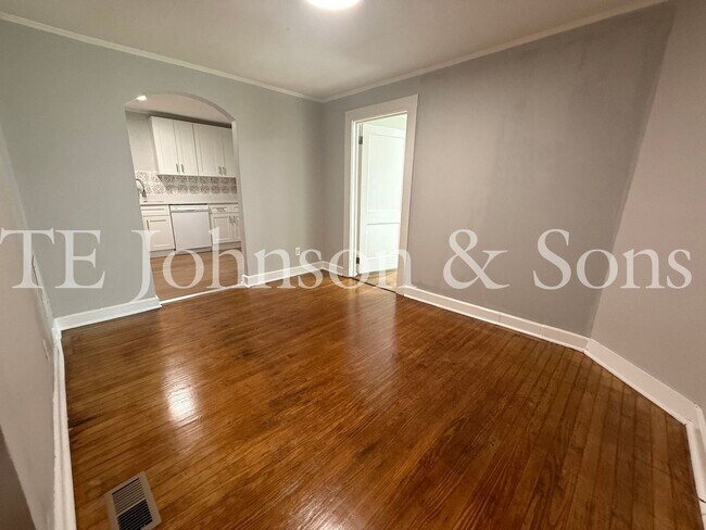 Building Photo - Charming Three Bedroom Home in Winston Sal...