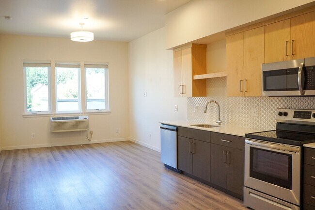 Building Photo - Modern & Spacious 1 Bedroom + Office with ...