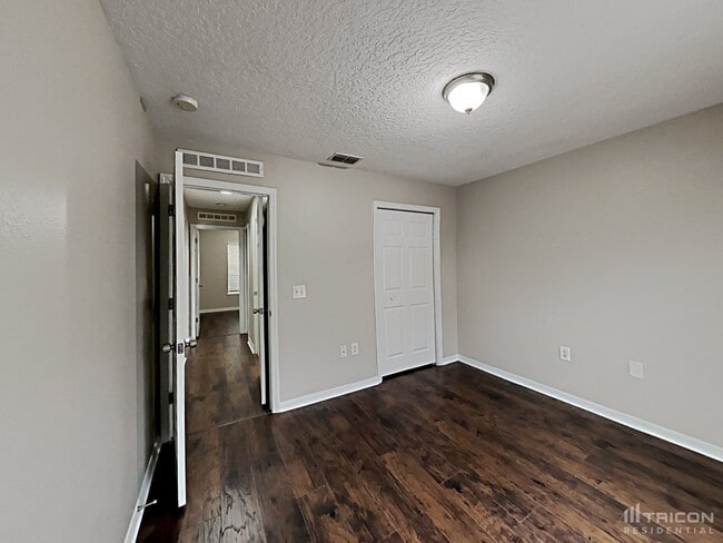 Building Photo - 531 Brown Bear Way