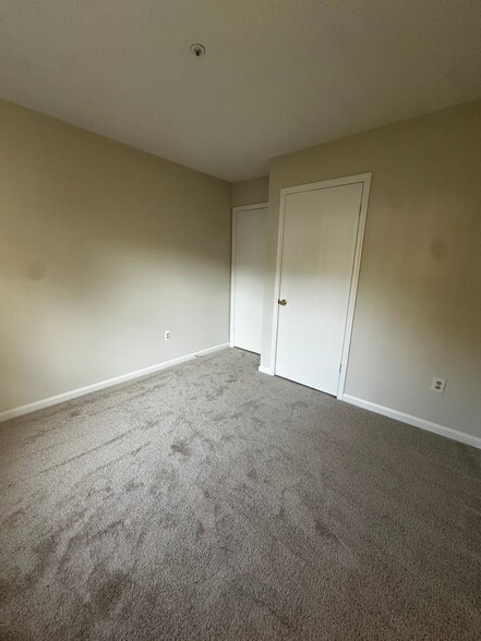 Building Photo - 2558 Ambling Cir