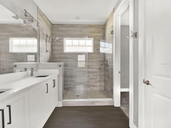 Building Photo - 13782 Grignard Aly