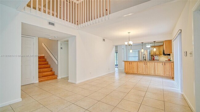 Building Photo - 11101 SW 15th Manor