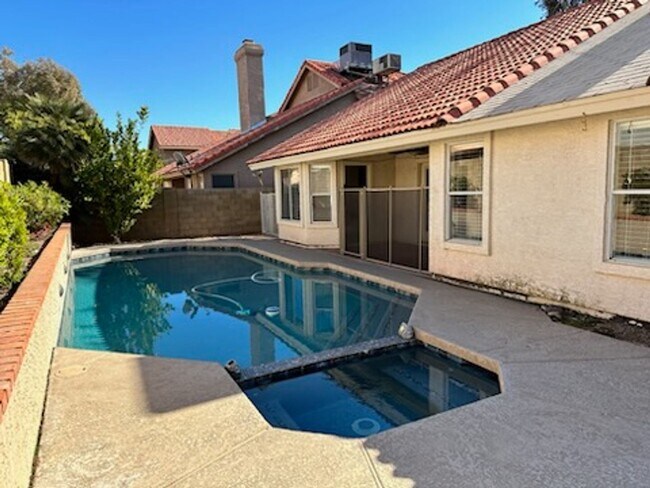 Building Photo - ****COMING SOON*****3 Bed 2 Bath with SPARKLING POOL near 40th St & Chandler Blvd ***Kyrene Schoo...