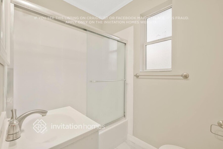 Building Photo - 10309 Haverford Rd