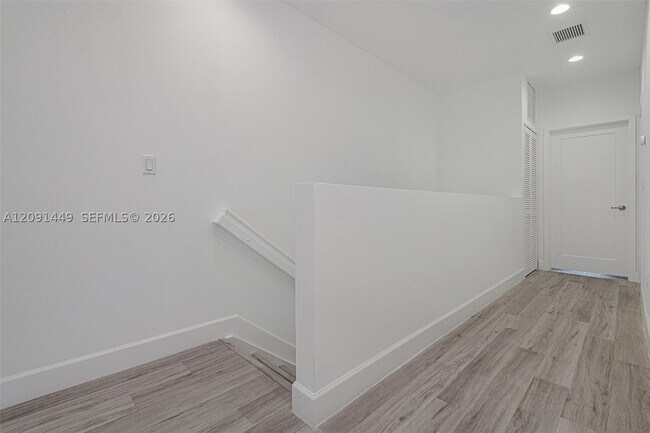Building Photo - 1313 NW 27th Ave