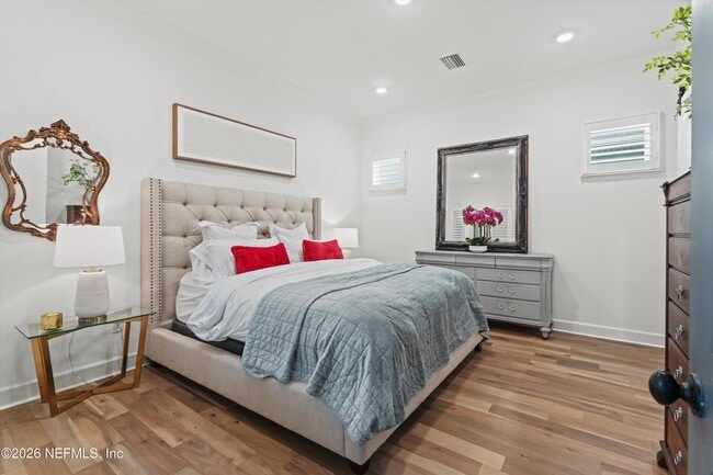 Building Photo - 192 Pk Ctr Ave