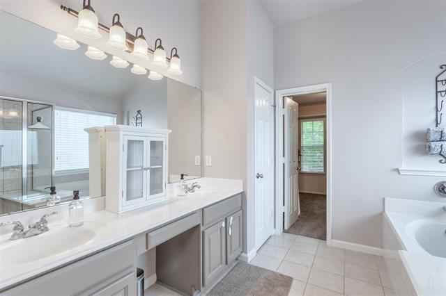 Building Photo - 12328 Hawk Creek Dr