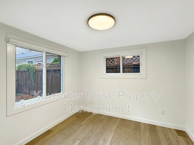 Building Photo - 1516 1/2 N 7th St