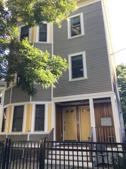 Building Photo - 56 Market St