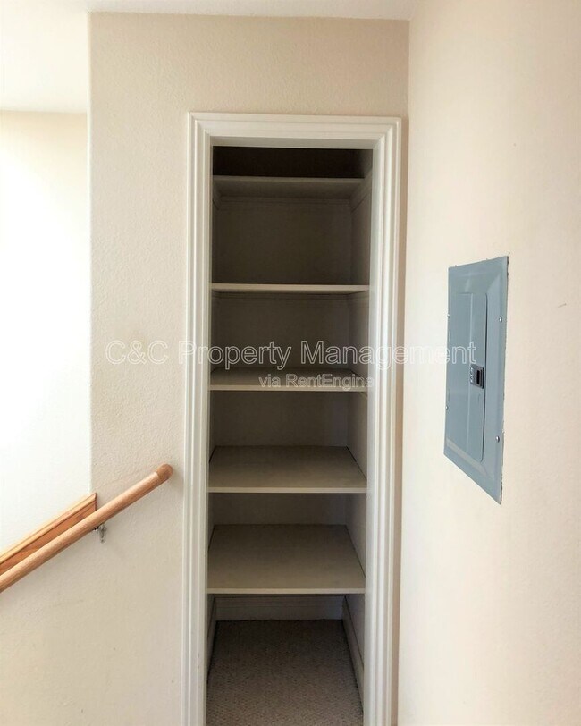 Building Photo - 1421 N First St