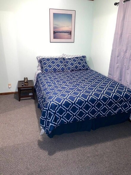 Building Photo - 1130 E Garfield St