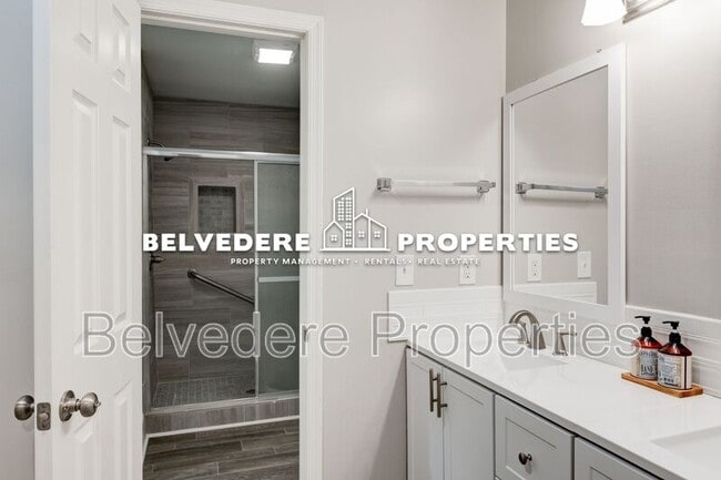 Building Photo - 19-A Park Village Ln