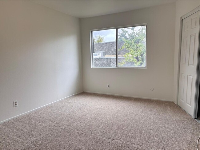 Building Photo - Beautifully updated 2-bedroom, 1.5-bathroom townhome located in the highly desirable Reseda area ...