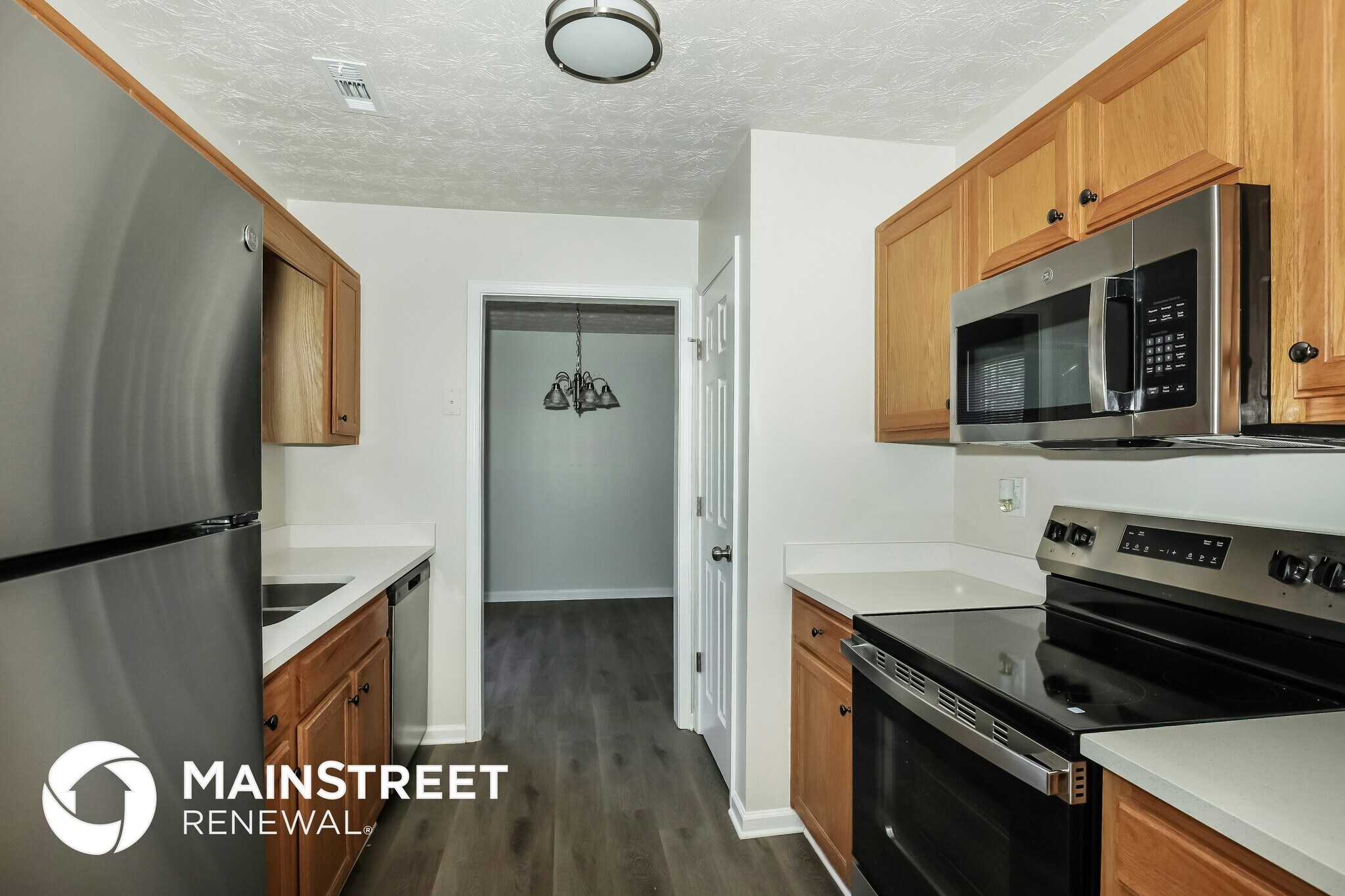 Building Photo - 955 Foxworthy Ln