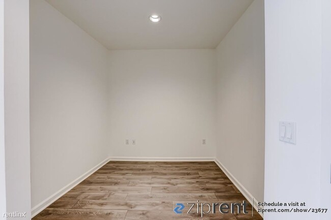 Building Photo - 1 br, 1 bath Condo - 200 2nd Street, Oakla...