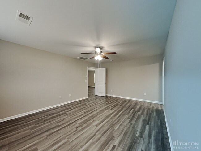 Building Photo - 11 James Jackson Dr