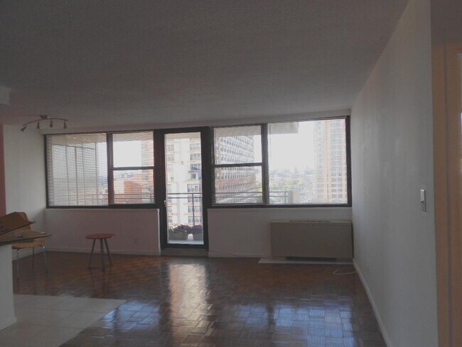 Building Photo - 280 Marin Blvd