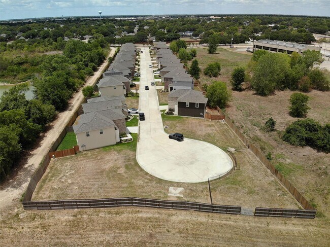 Building Photo - 14510 Sanour Dr