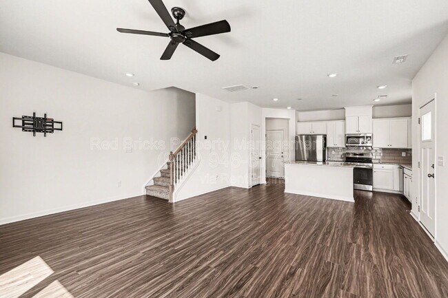 Building Photo - 5052 Falstone Dr