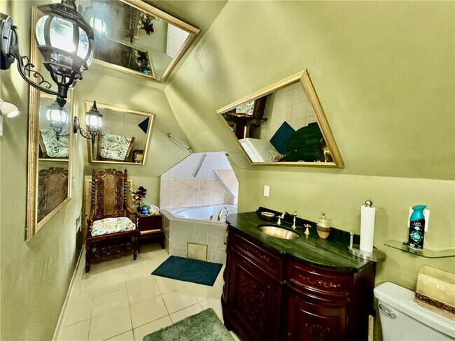 Building Photo - 1464 W Minnehaha Ave