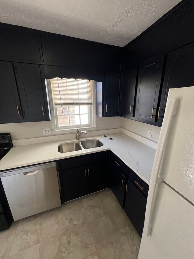 Building Photo - 530-532 Downing Street