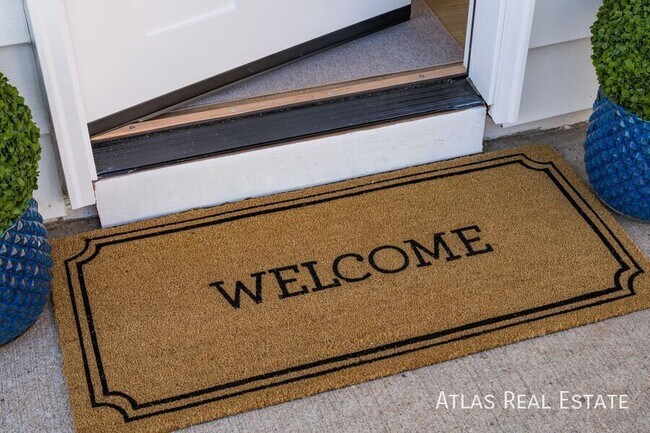 Building Photo - 5210 Quay St