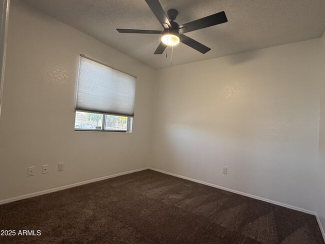 Building Photo - 564 S Creston