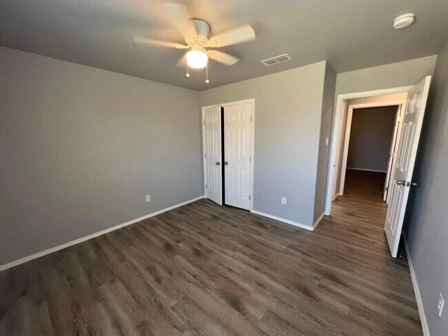 Building Photo - Updated 3/2/2 in Frenship ISD!