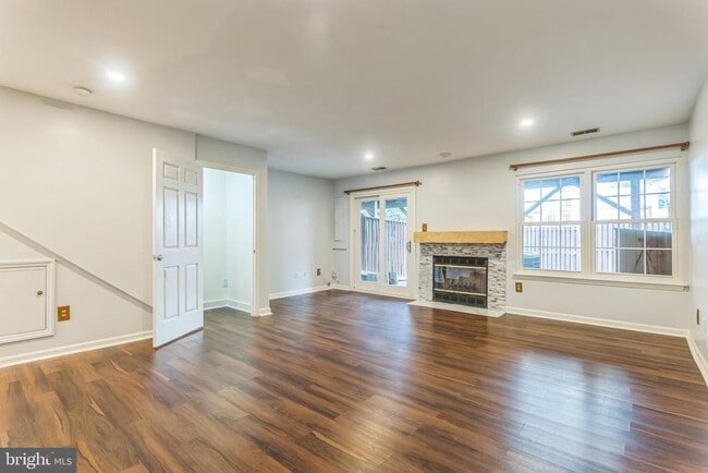 Building Photo - 13401 Silver Moon Way