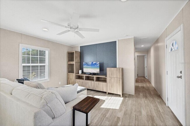 Building Photo - 3230 Smith St