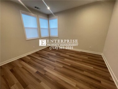 Building Photo - Move Right In! Your Dream Home in Anaheim'...