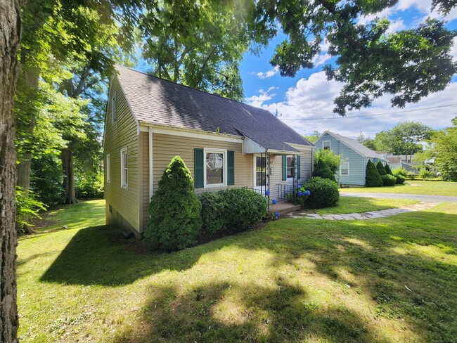 Primary Photo - 79 Honor Rd