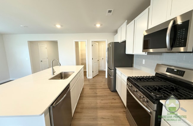 Building Photo - 209 Wintersweet Wy