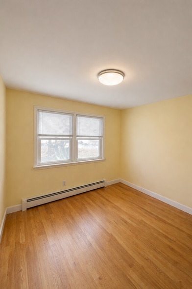 Building Photo - 9 Mulberry Ln