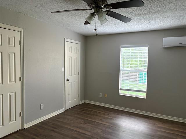 Building Photo - 5704 Hiett Ct